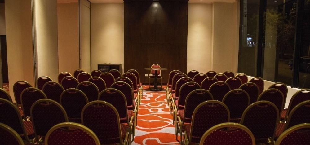 Carnaval Hotel Casino Encarnación Екстериор снимка A meeting room at a hotel