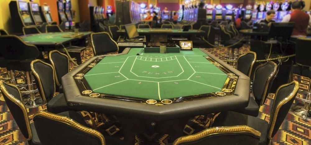 Carnaval Hotel Casino Encarnación Екстериор снимка A baccarat table