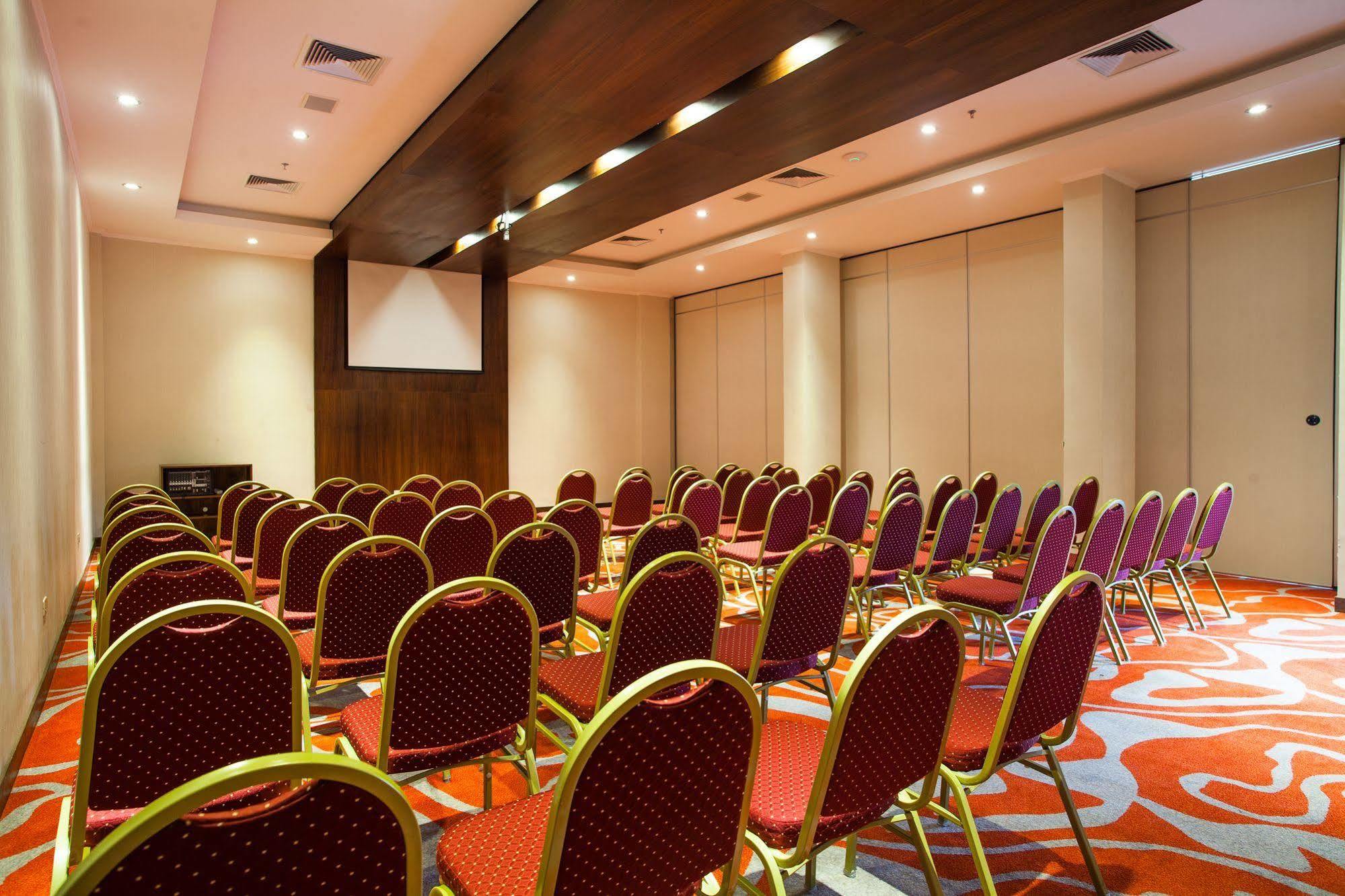 Carnaval Hotel Casino Encarnación Екстериор снимка Meeting room